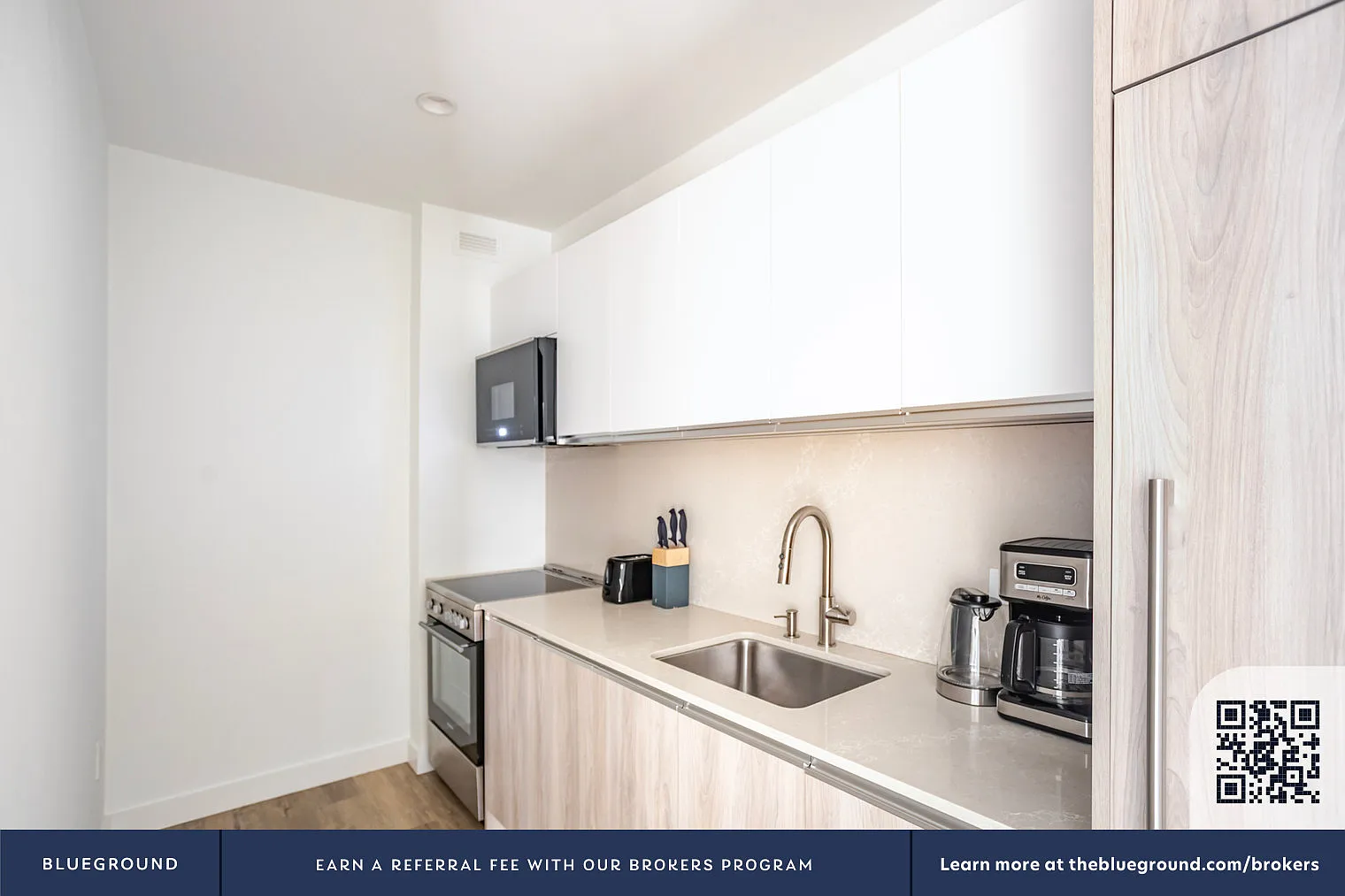 100 John Street — Photo 3