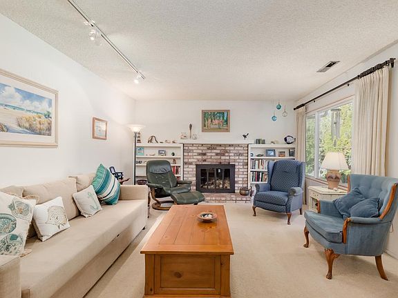 2nd image of 585 30th Ave