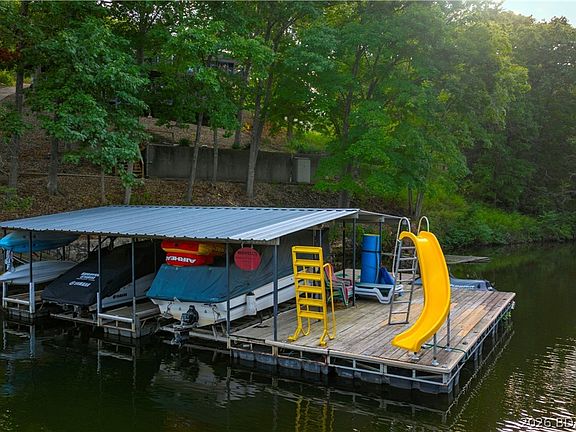 4th image of 453 Graham Point