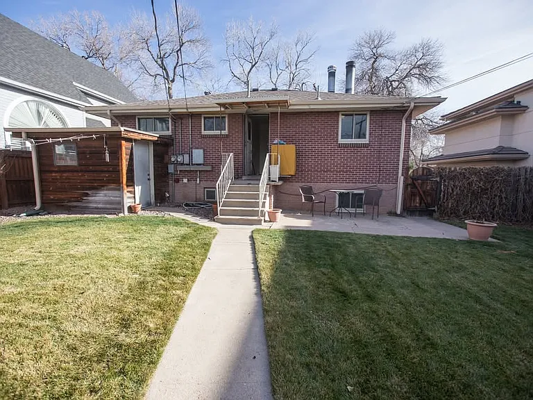 525 N Clayton St #B — Photo 9