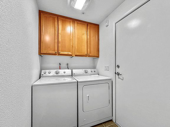 4th image of 1300 Moon Cir Unit 1326
