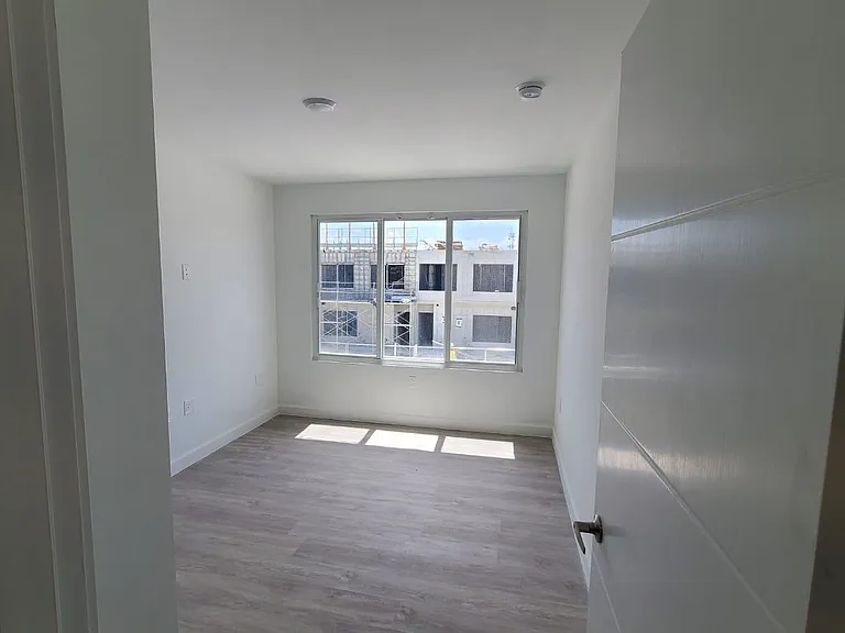 25871 SW 139th Ave — Photo 11
