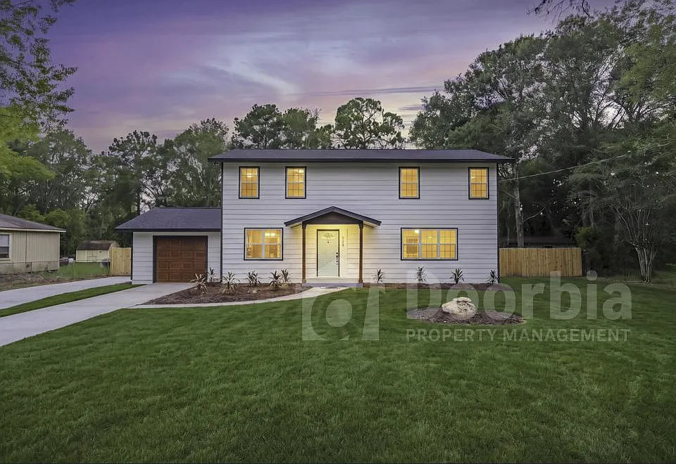 116 Suzanne Ave