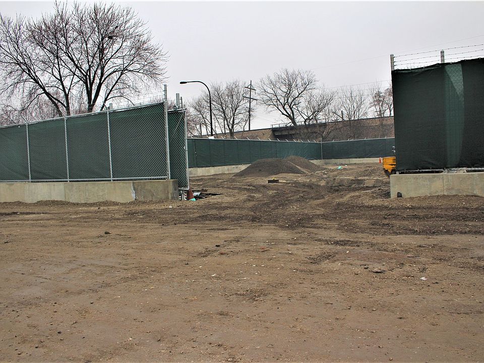 1st image of 3145 S Lombard Ave