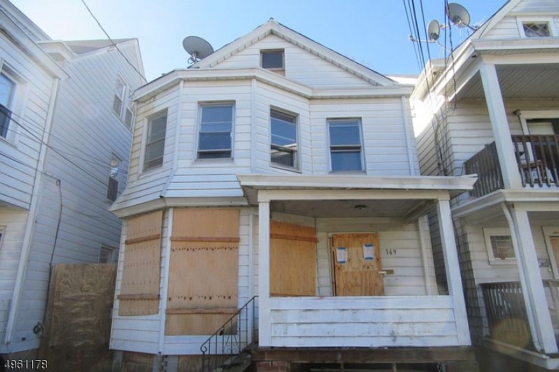 1st image of 169 Edmund Ave