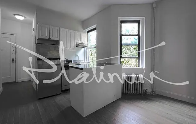 Rented by Platinum Forbes Global Properties | media 3