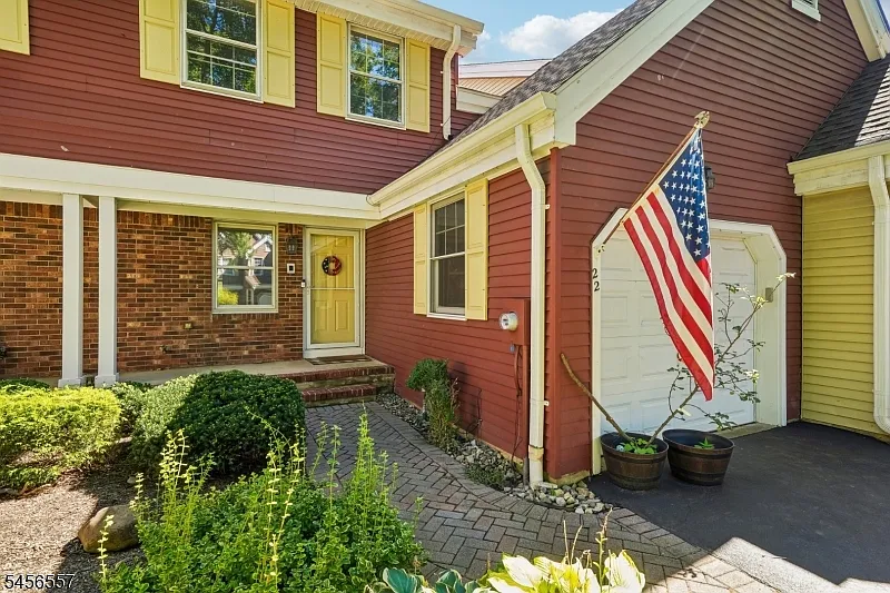 3 bed, 4.0 bath, $4,700 — Photo 3