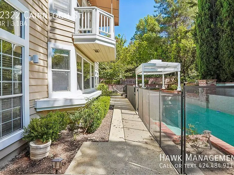 22322 Cairnloch St — Photo 62