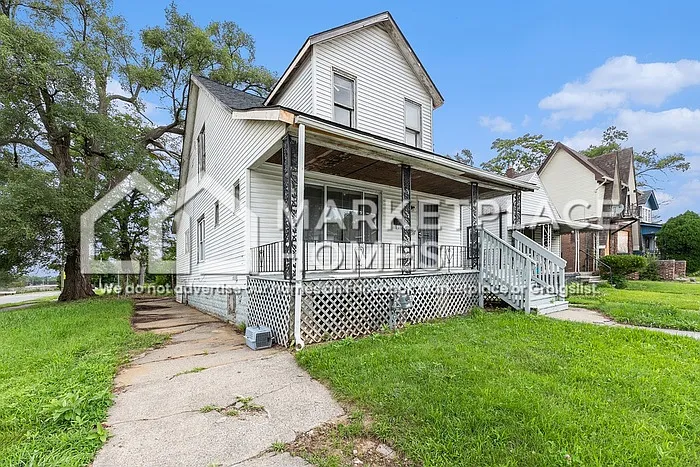 3 bed, 2.0 bath, 1500 sqft, $1,350 — Photo 2