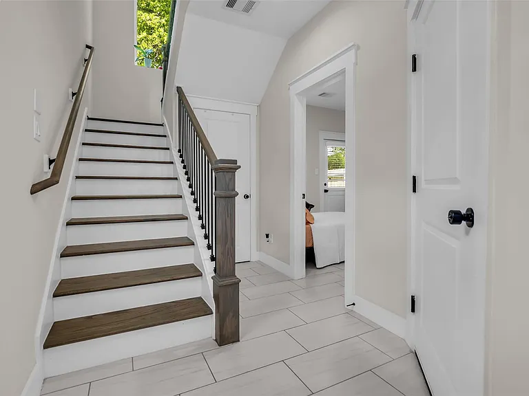 5303 Donovan Gardens Ln — Photo 3