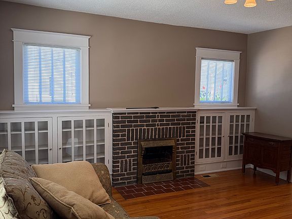 5th image of 125 18th St NE