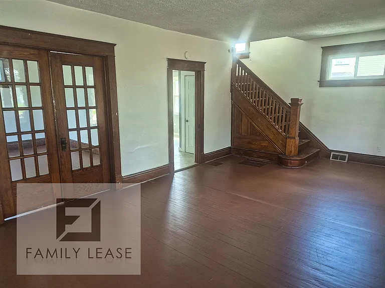 1701 Huron Ave — Photo 5