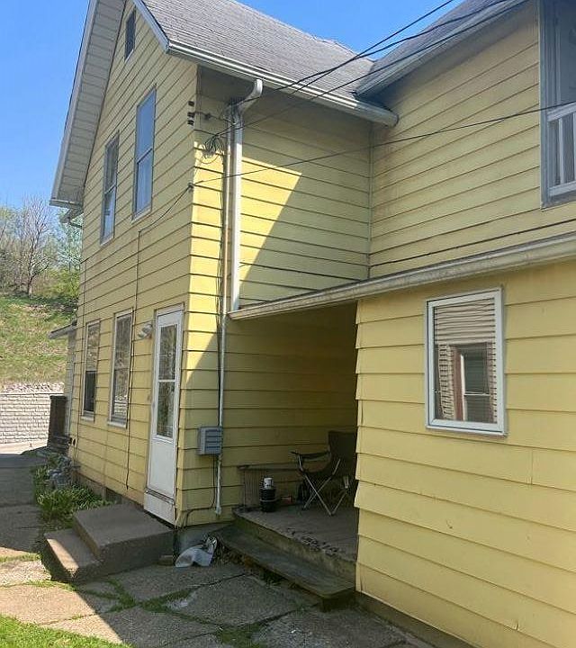 2nd image of 719 12th St