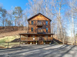 740 Bear Hollow Way, Sevierville, TN 37876