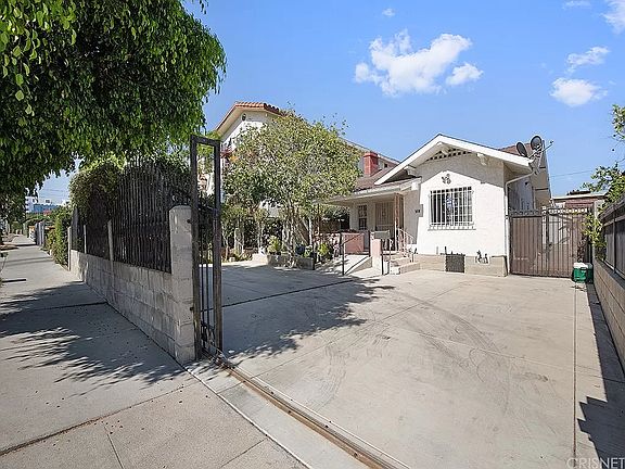 2nd image of 518 N Serrano Ave #F