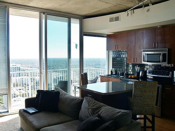 4th image of 155 Court Ave #2407