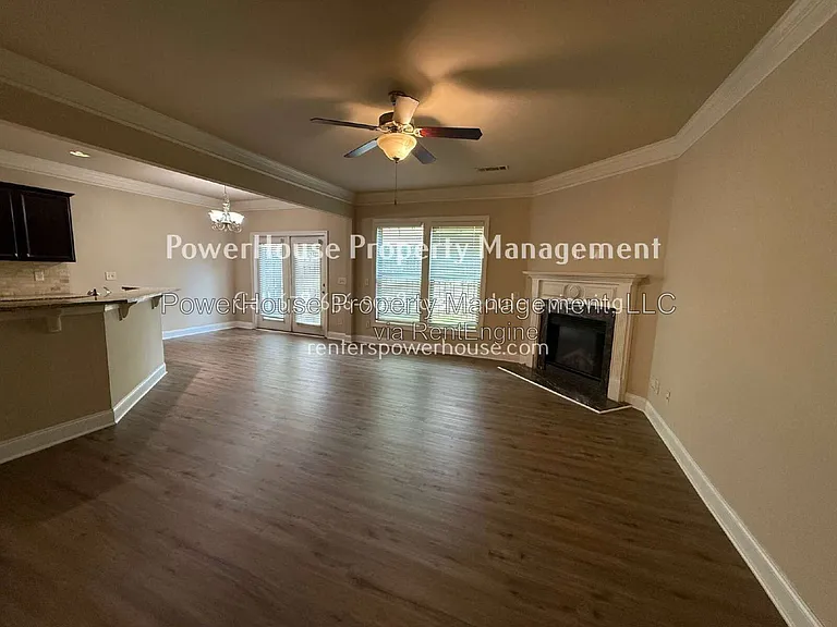 1045 Township Cir — Photo 5