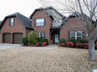 102 Windridge Way SW, Huntsville, AL 35824