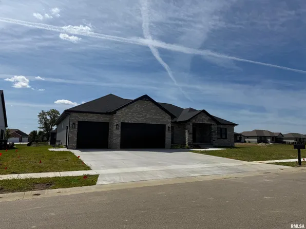 1104 Cherrywood Ct, Sherman, IL 62684