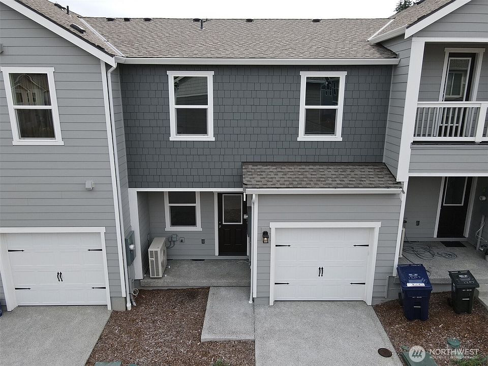 2nd image of 1216 E 53rd Street