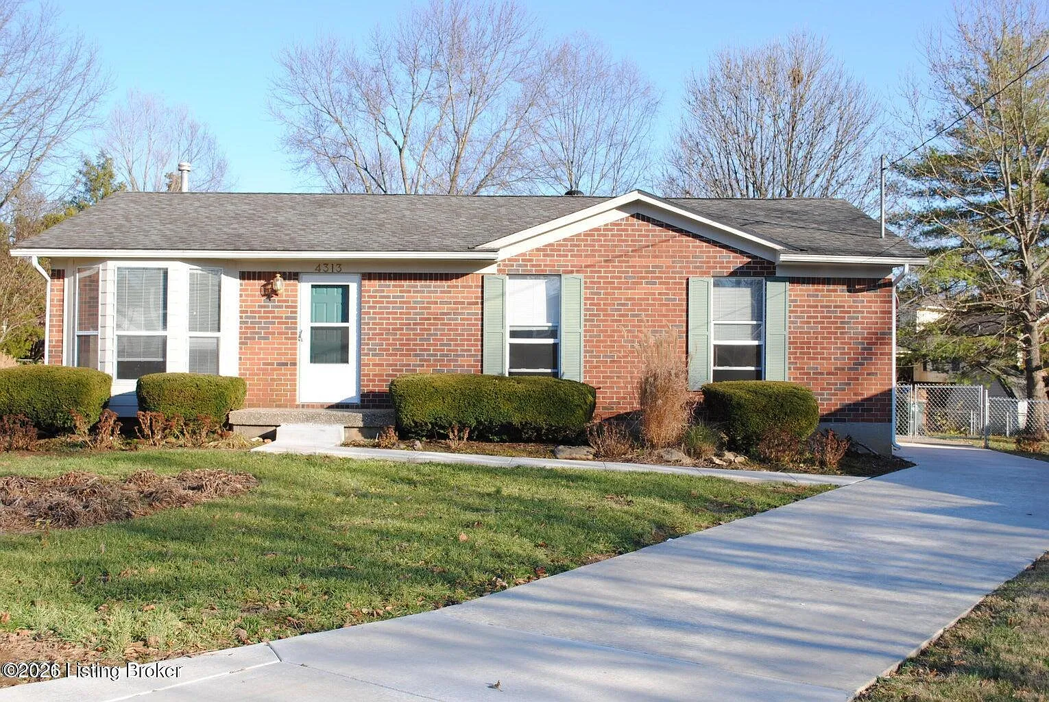 3 bed, 2.0 bath, 1376 sqft, $1,750 — Photo 1