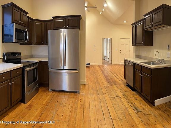 2nd image of 1014 Colorado Ave