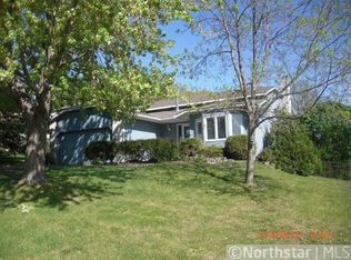 4762 Beacon Hill Rd, Eagan, MN 55122