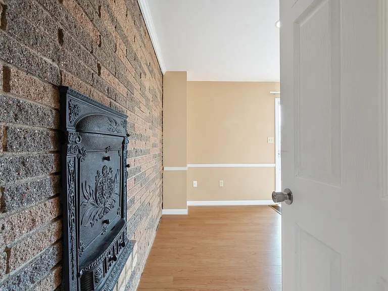 1221 Mount View Ln — Photo 22