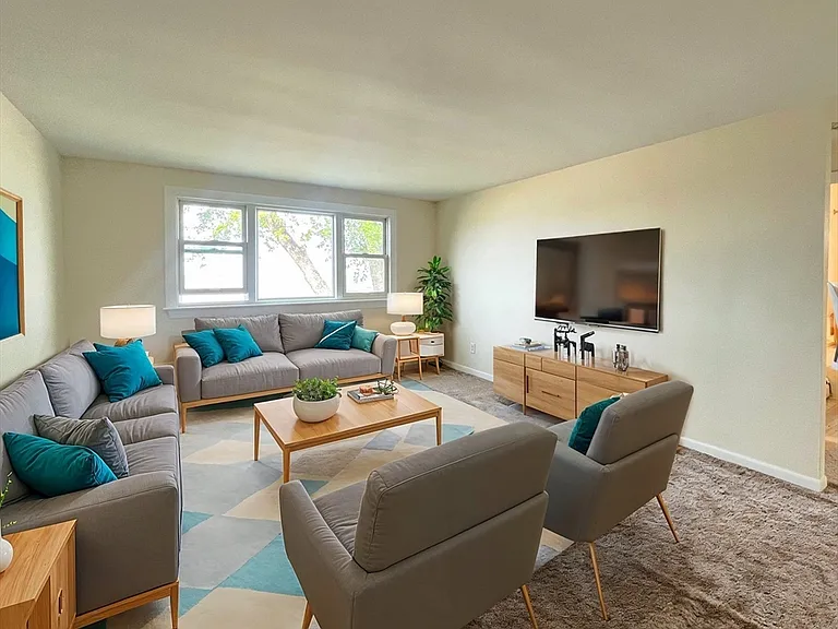 623 Quincy Shore Dr #6 — Photo 4