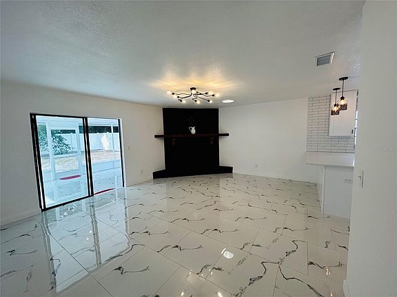 3rd image of 16537R Forestlake Dr