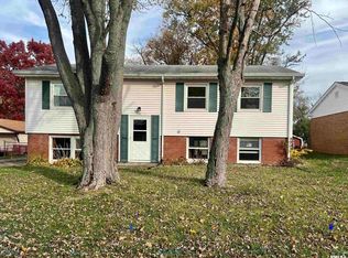 242 Briargate Rd, Washington, IL 61571