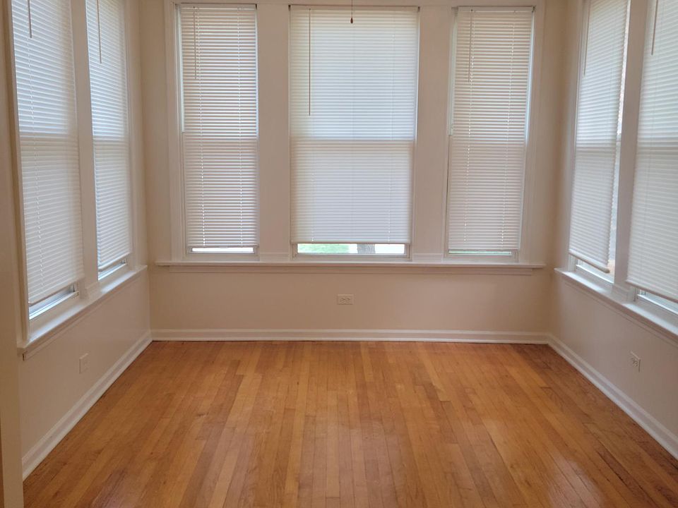 1st image of 5834 N Glenwood Ave #1