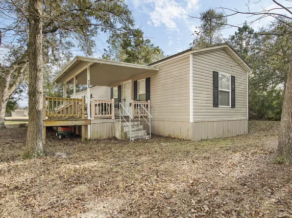 285 Palmetto Ave, Freeport, FL 32439