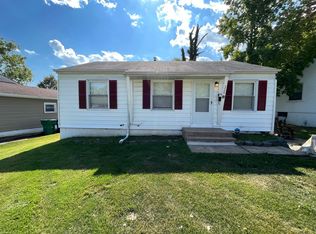 320 Lancashire Rd, Saint Louis, MO 63137