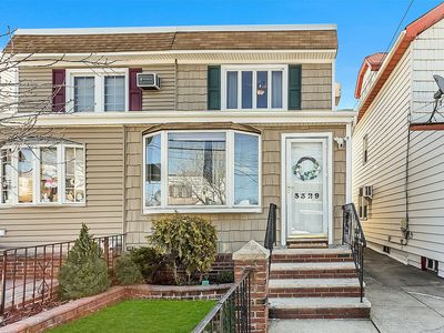 3329 200th St, Bayside, NY, 11361