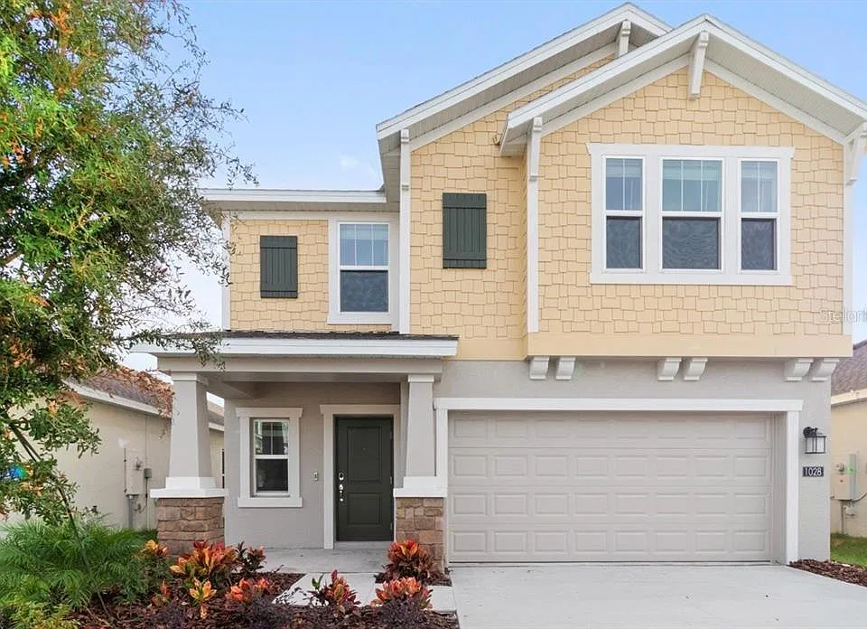 1028 Holden Way