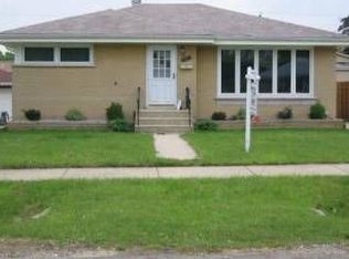 49 Rosemont Ave, Roselle, IL 60172