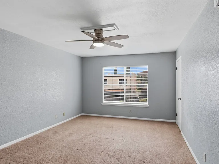 100 Royal Way Dr #17C — Photo 16
