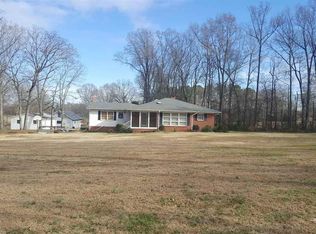 56 Dorsett Rd, Siler City, NC 27344