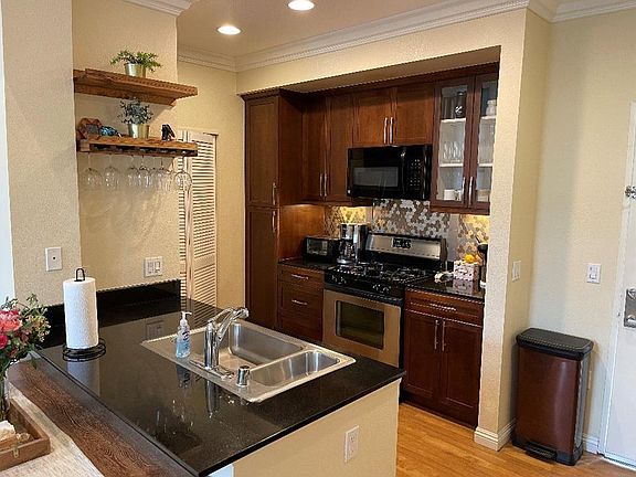 Modern Kitchen includes Fridge and washer dryer