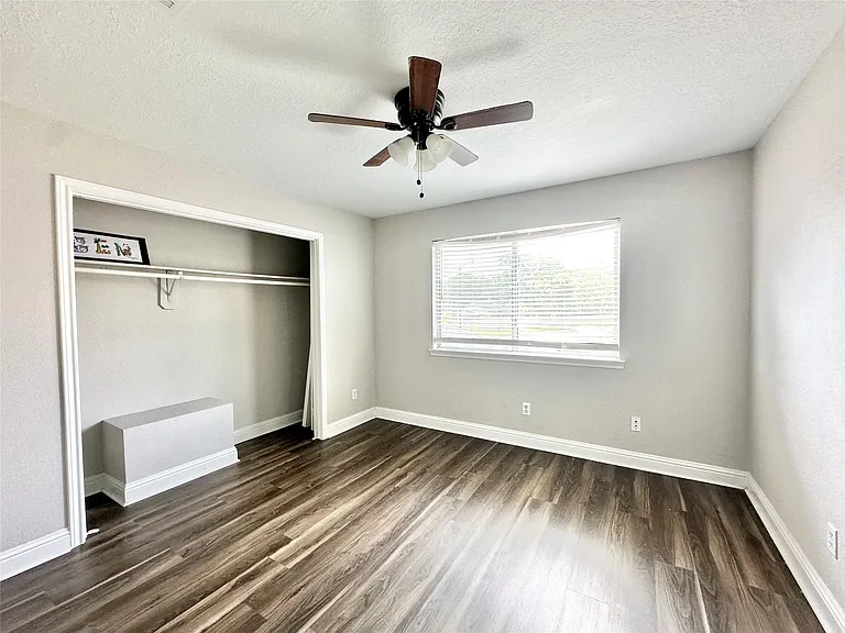 2523 Castle Pl — Photo 24