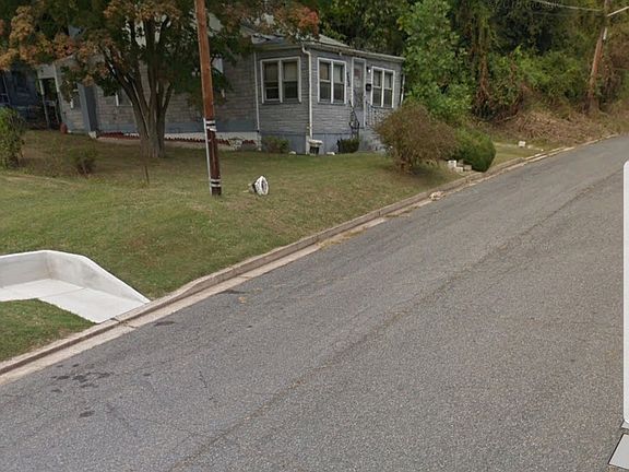 4th image of 924 Elizabeth St