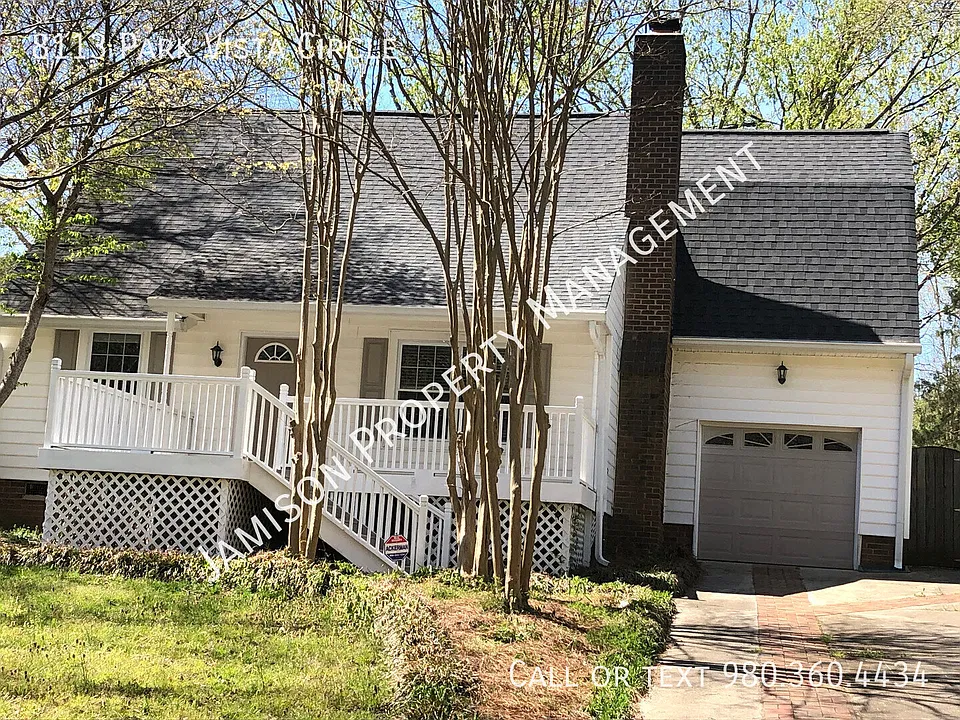 8113 Park Vista Cir