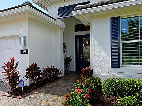 3rd image of 1085 Camelot Way
