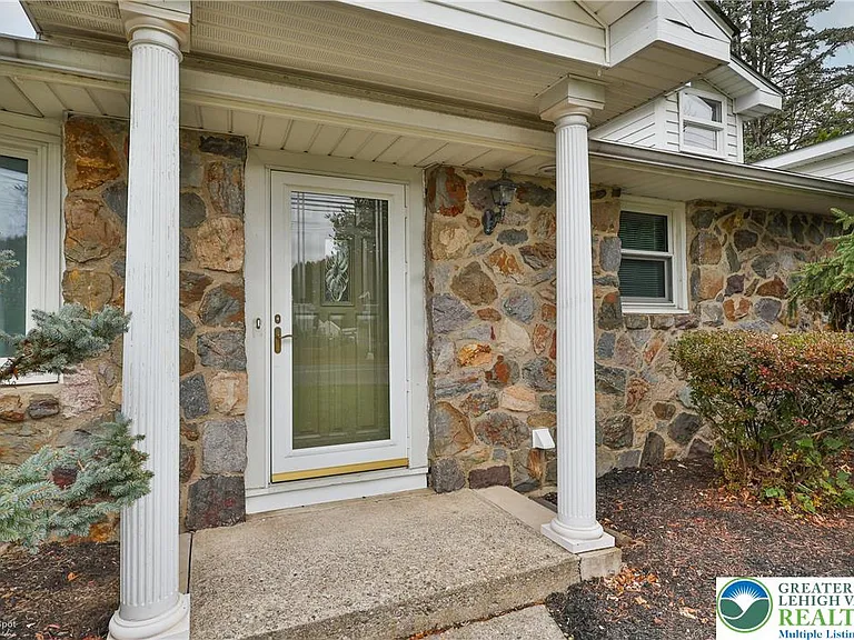 900 Mine Lane Rd — Photo 4