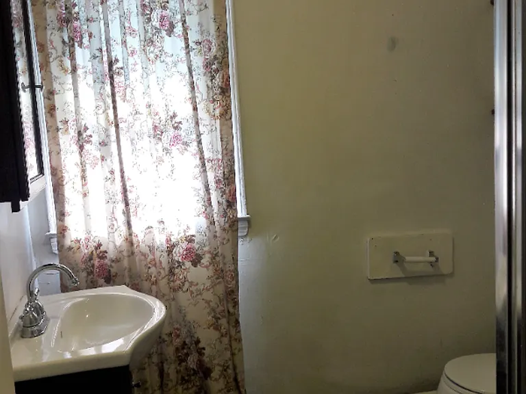 56 Hillside Pl #4 — Photo 12