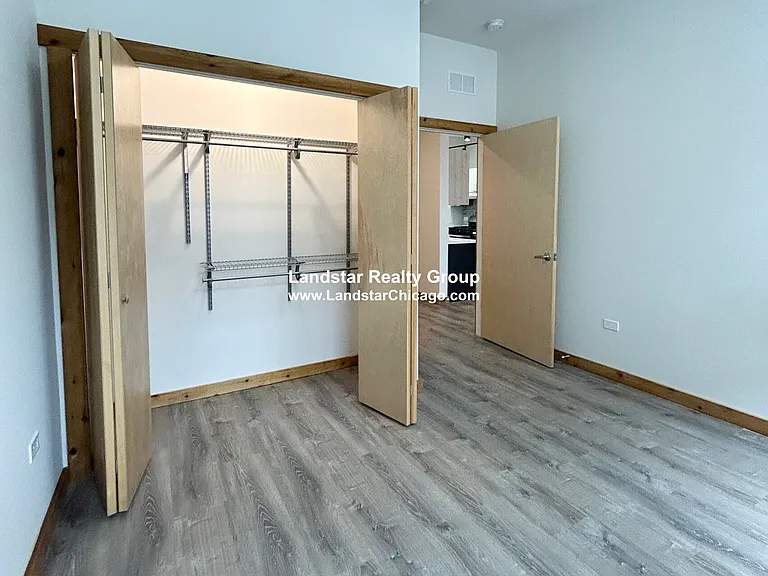 4611 S Ellis Ave #204 — Photo 7