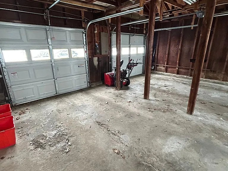 220 Ridge Ave — Photo 30