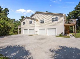 303 Osprey Ridge Dr, Emerald Isle, NC 28594
