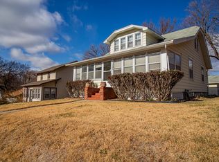 5404 Pacific St, Omaha, NE 68106